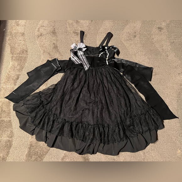 Solid Black Lace Lolita Dress JSK w/ Belt & Brooch Gothic EGL Floral Ruffle TaoB - Picture 1 of 16